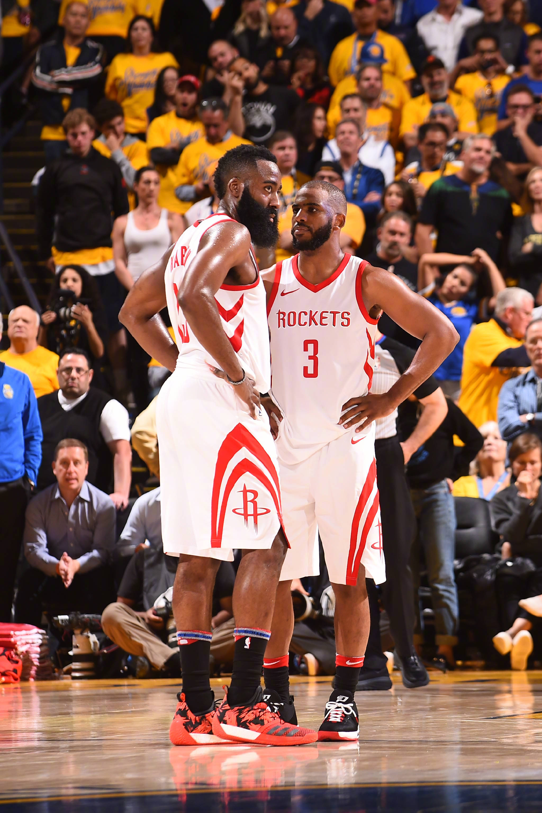 球员开始适 球员开始适