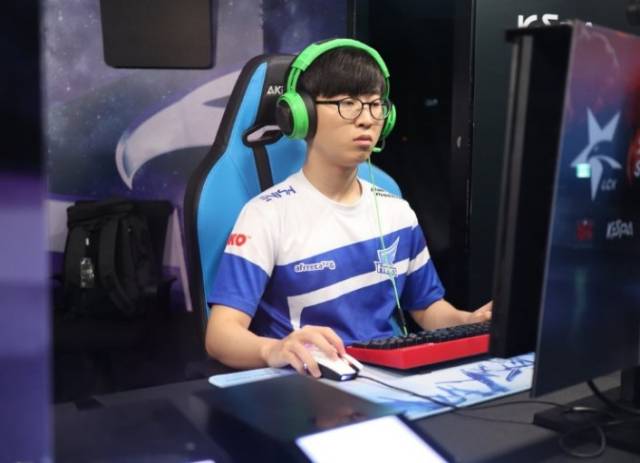 卫的协防迟 卫的协防迟